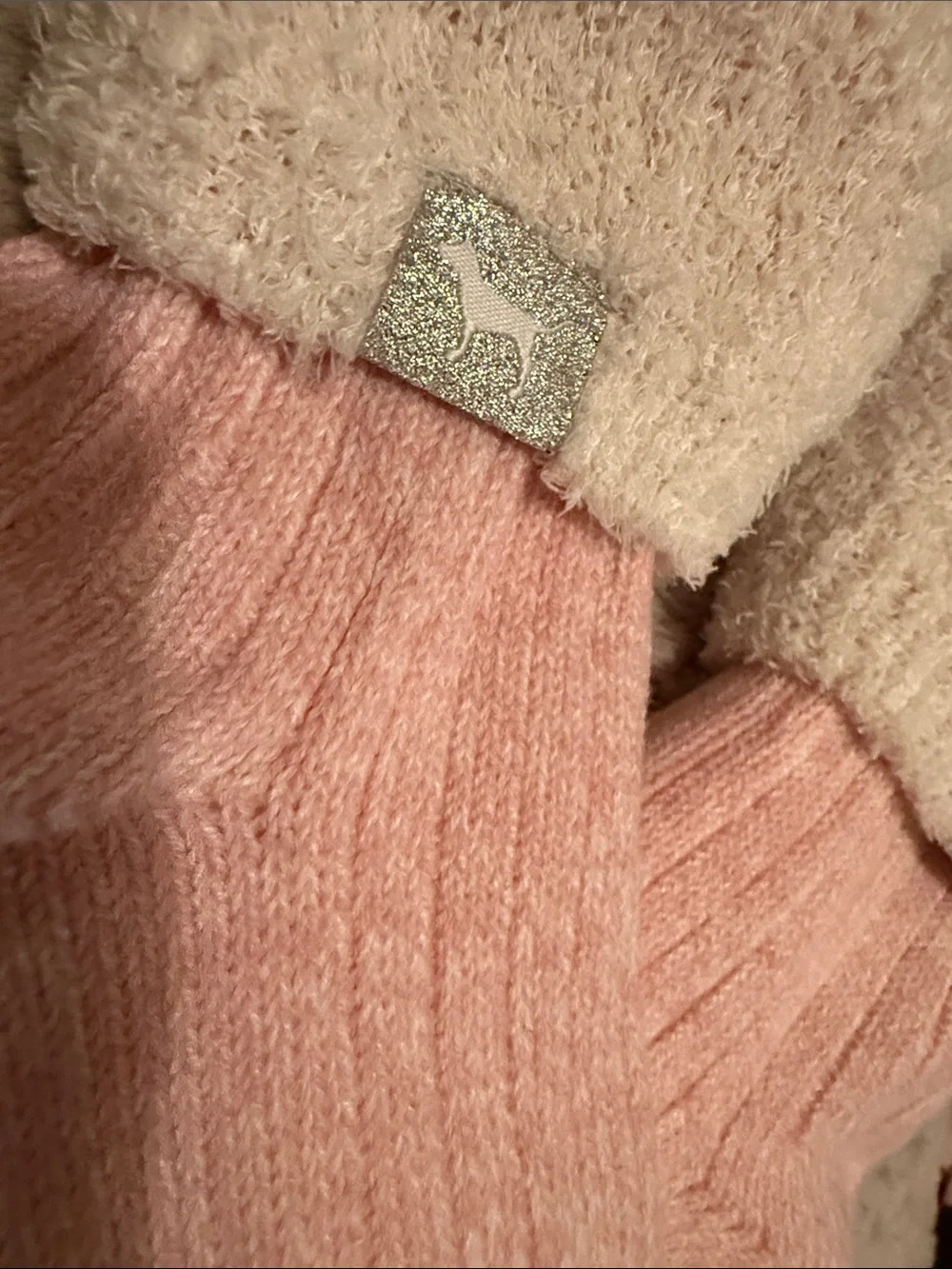 NWOT PINK Victoria's Secret Plush Crew Socks with hearts and dog logo at cuff.
